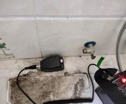 蓟州屋顶漏水维修公司分享下卫生间漏水的危害及解决方法